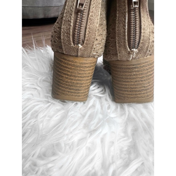 Qupid Ankle Peep Toe Booties - Picture 4 of 5